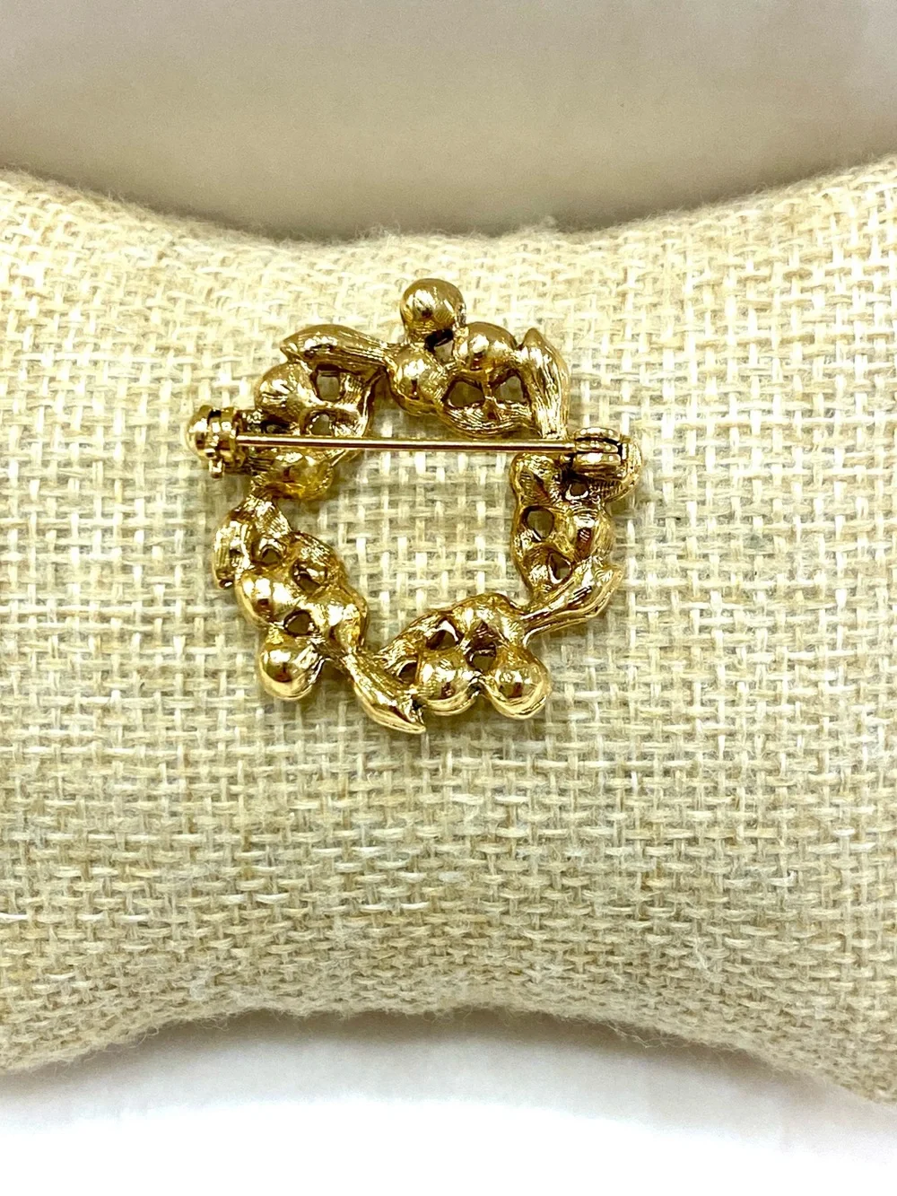 Vintage Gold Pearl and Crystal Wreath Brooch - Elegant Accent